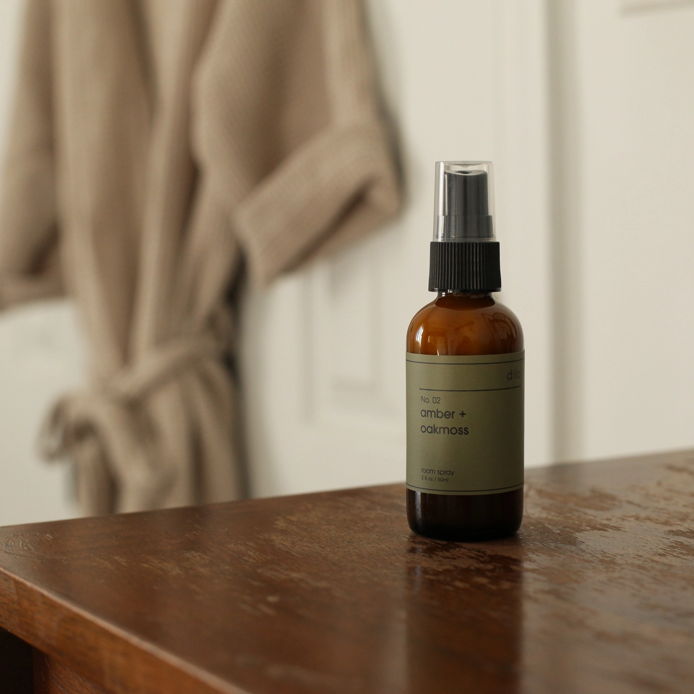 No. 02 Amber + Oakmoss Room Spray 2